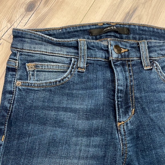 Joe’s Crop Jeans, size 26. - Picture 4 of 8
